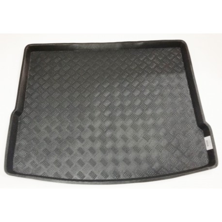 Volkswagen Tiguan (2016 - current) boot protector