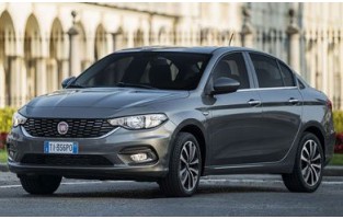 Fiat Tipo Sedán (2016 - current) beige car mats