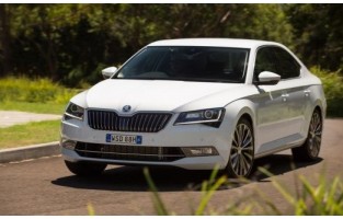 Skoda Superb Hatchback (2015 - current) wind deflector