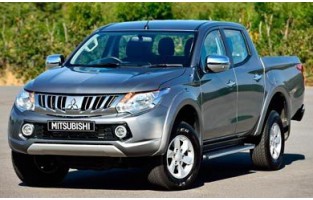 Vloermatten Mitsubishi L200 double cab (2015-2018) logo Hybride