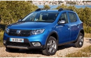 Dekking van de auto voor de Dacia Sandero Stepway (2017-2020)