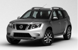 Vloermatten Nissan Terrano logo Hybride