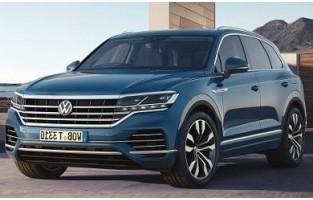 Floor mats Volkswagen Touareg (2018 - present) logo Hybrid