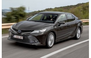 Vloermatten Premium type-emmer van rubber voor een Toyota Camry VIII sedan (2017 - )